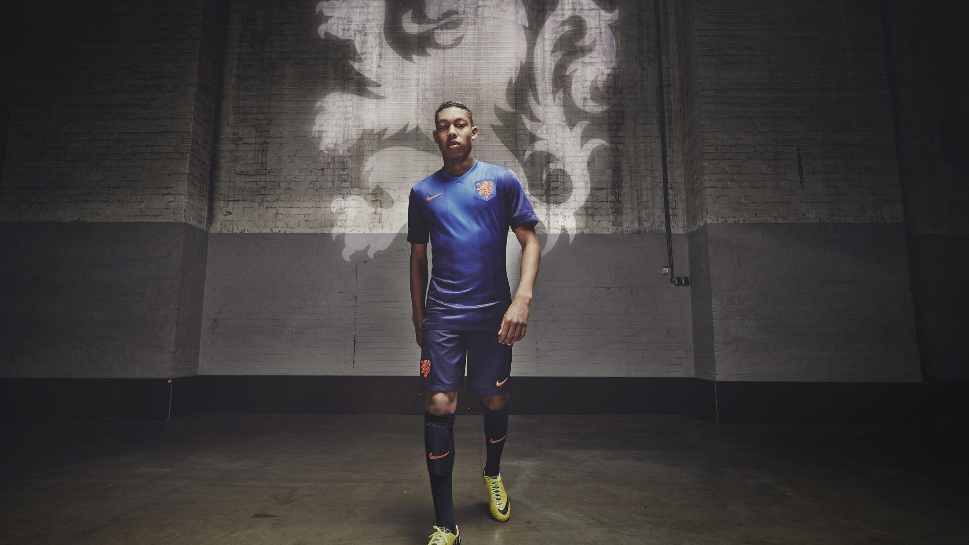 五载回眸，布克园区绝杀快船成太阳崛起史诗序章，冠军基因由此铸