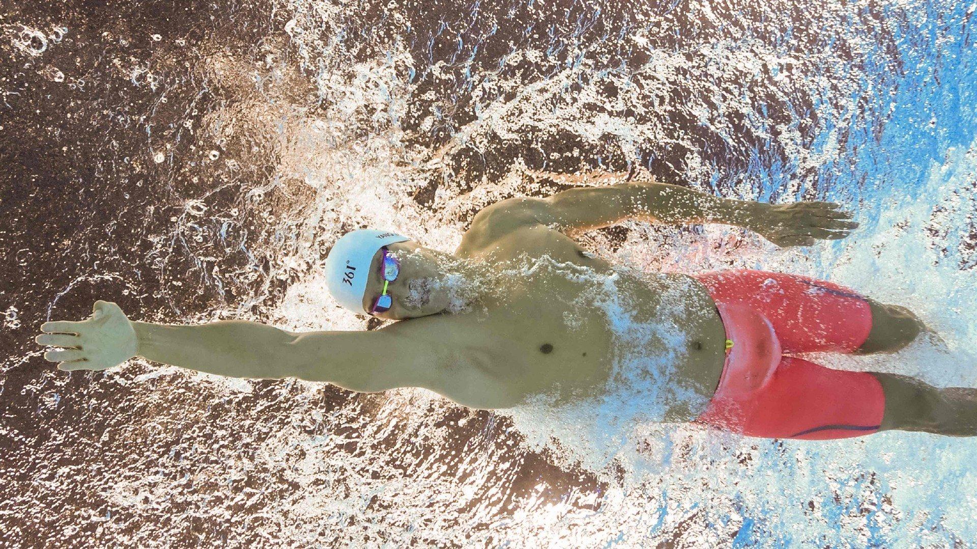 尊敬的老大哥!阿尔马达赛后晒与梅西赛场合照,历史最佳❤温情瞬间引爆足坛