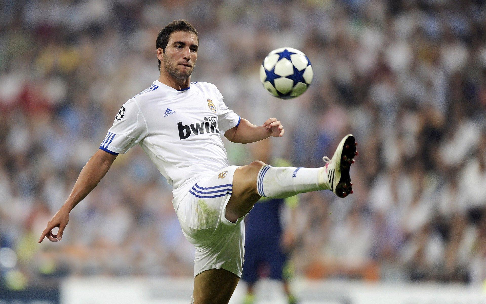 多纳鲁马续约僵局引发门将市场震荡 巴黎锁定新目标 英超双雄伺机而动